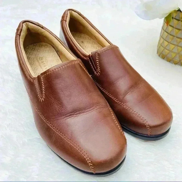 Aravon Brown Leather Comfort Slip On Loafers Size 8D - Picture 2 of 16
